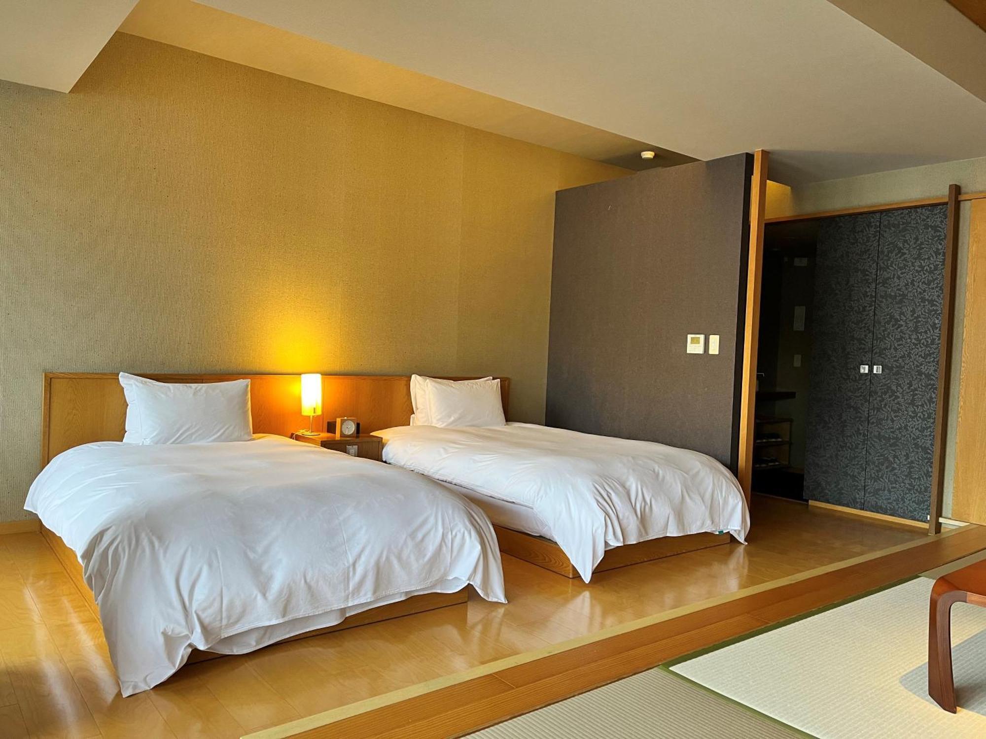 Itsukushima Iroha Hotel Хатсукаичи Екстериор снимка