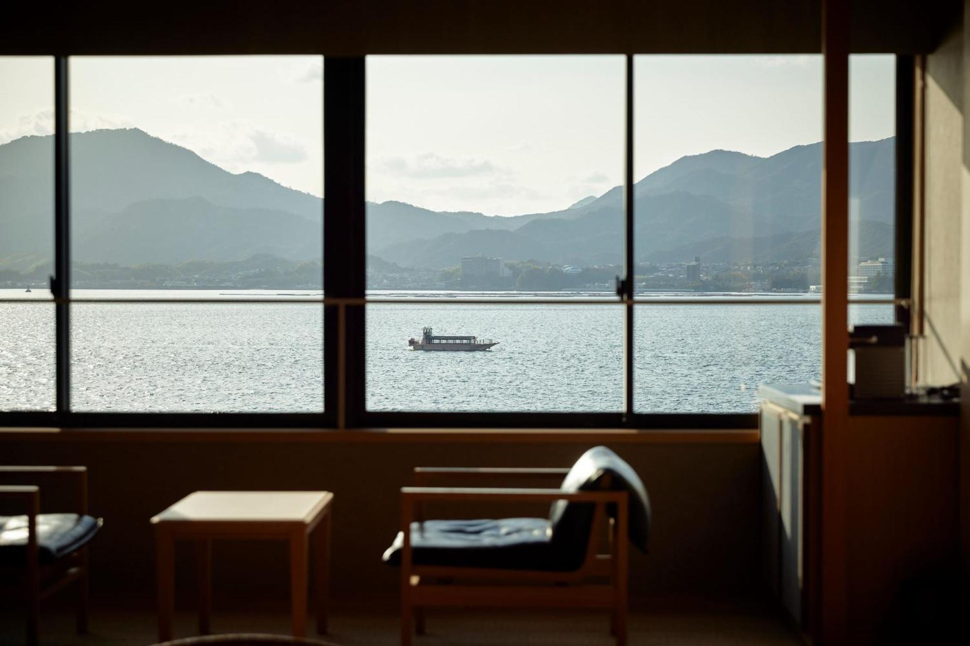 Itsukushima Iroha Hotel Хатсукаичи Екстериор снимка